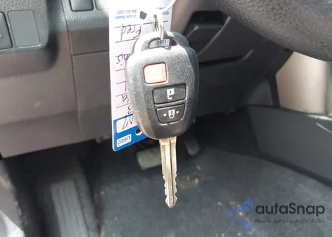 2013 Toyota Rav4 Le z USA, uszkodzony, nr VIN 2T3BFREV6DW022781